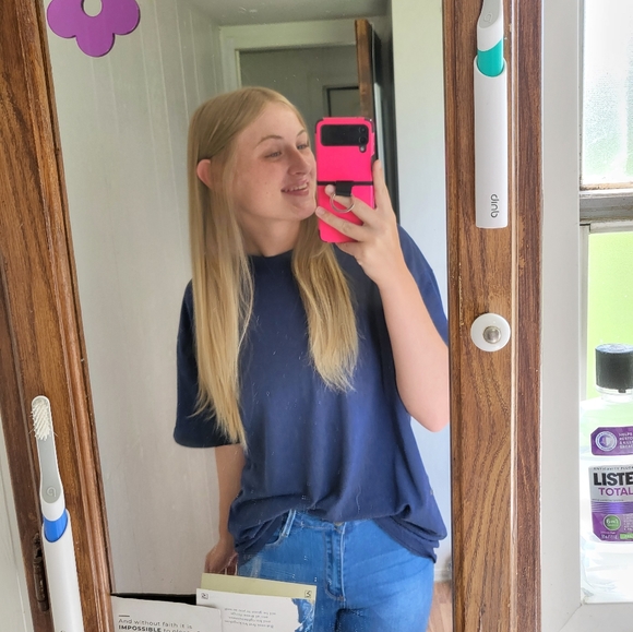 Meet your Posher, Faith - Picture 1 of 1